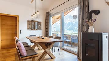 Penthouse mit 2 Schlafzimmern für 5 Personen | Barnesenger, wi-fi (inkludert) og sengetøy