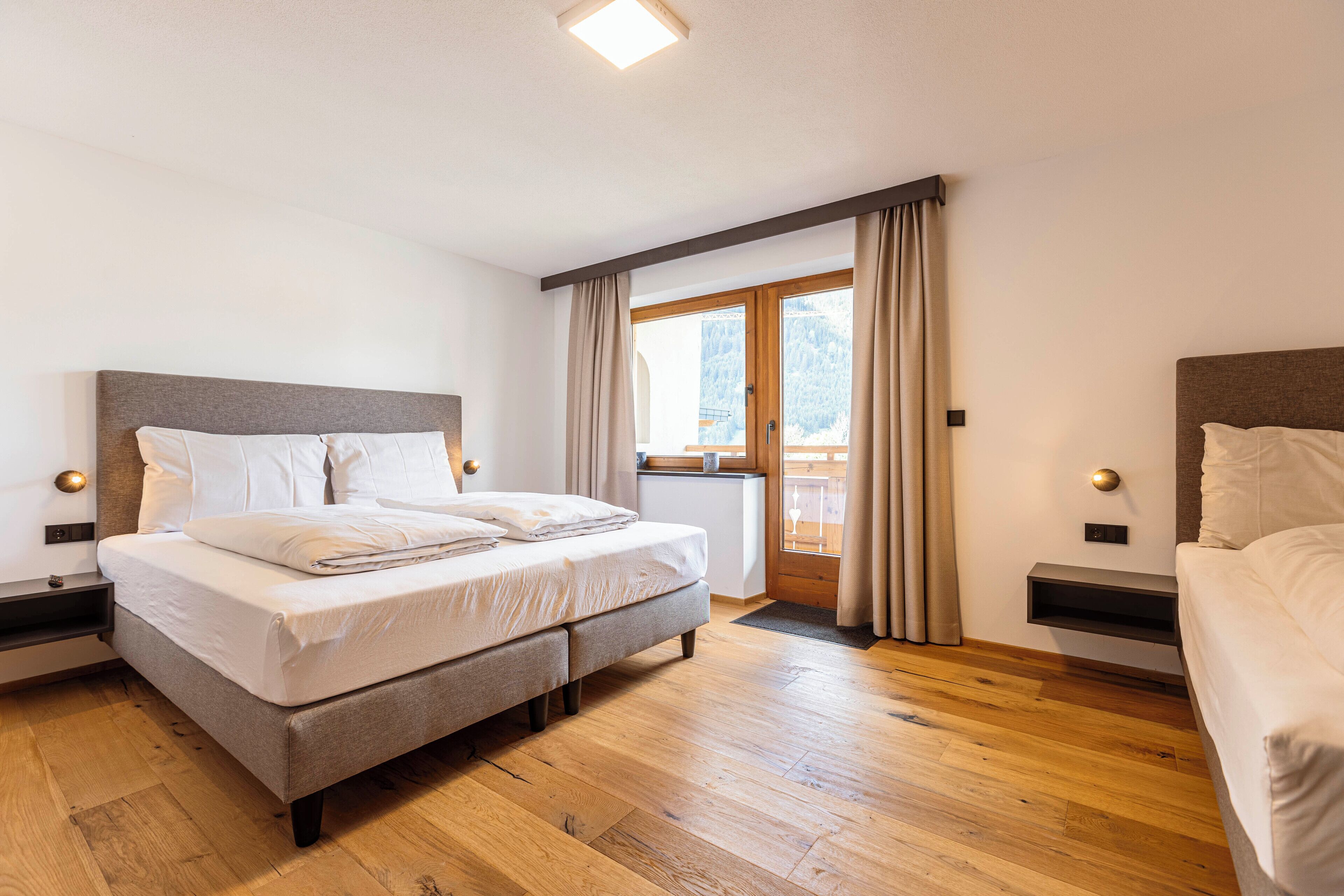 Barnesenger, wi-fi (inkludert) og sengetøy