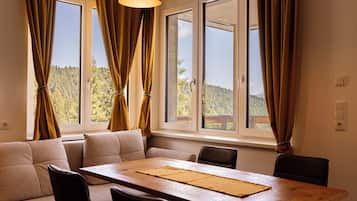 Ferienwohnung für bis zu 4 Personen | Cribs/infant beds, free WiFi, bed sheets