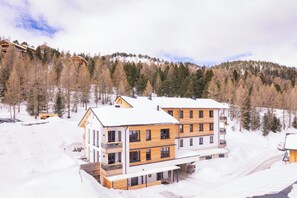 Konaklama yerinin ön cephesi