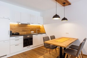 Ferienwohnung für bis zu 2 Erwachsene und 2 Kinder | Private kitchen | Fridge, oven, stovetop, dishwasher - Turrach Suites 410 by ALPS RESORTS (Stadl-Predlitz)