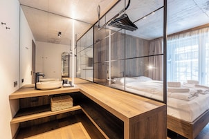 Premium Ferienwohnung mit Sauna & Garten | Sistema de insonorización, cunas (de pago), wifi gratis y ropa de cama