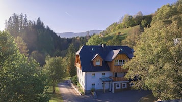 Esterni