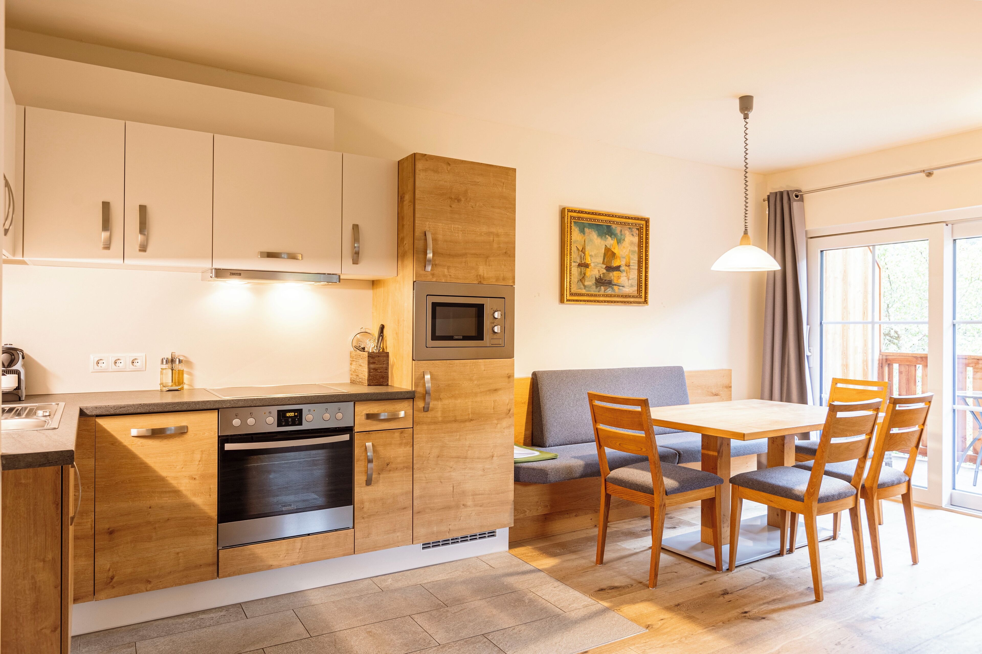 Tủ lạnh, lò nướng, bếp nấu, máy rửa bát 