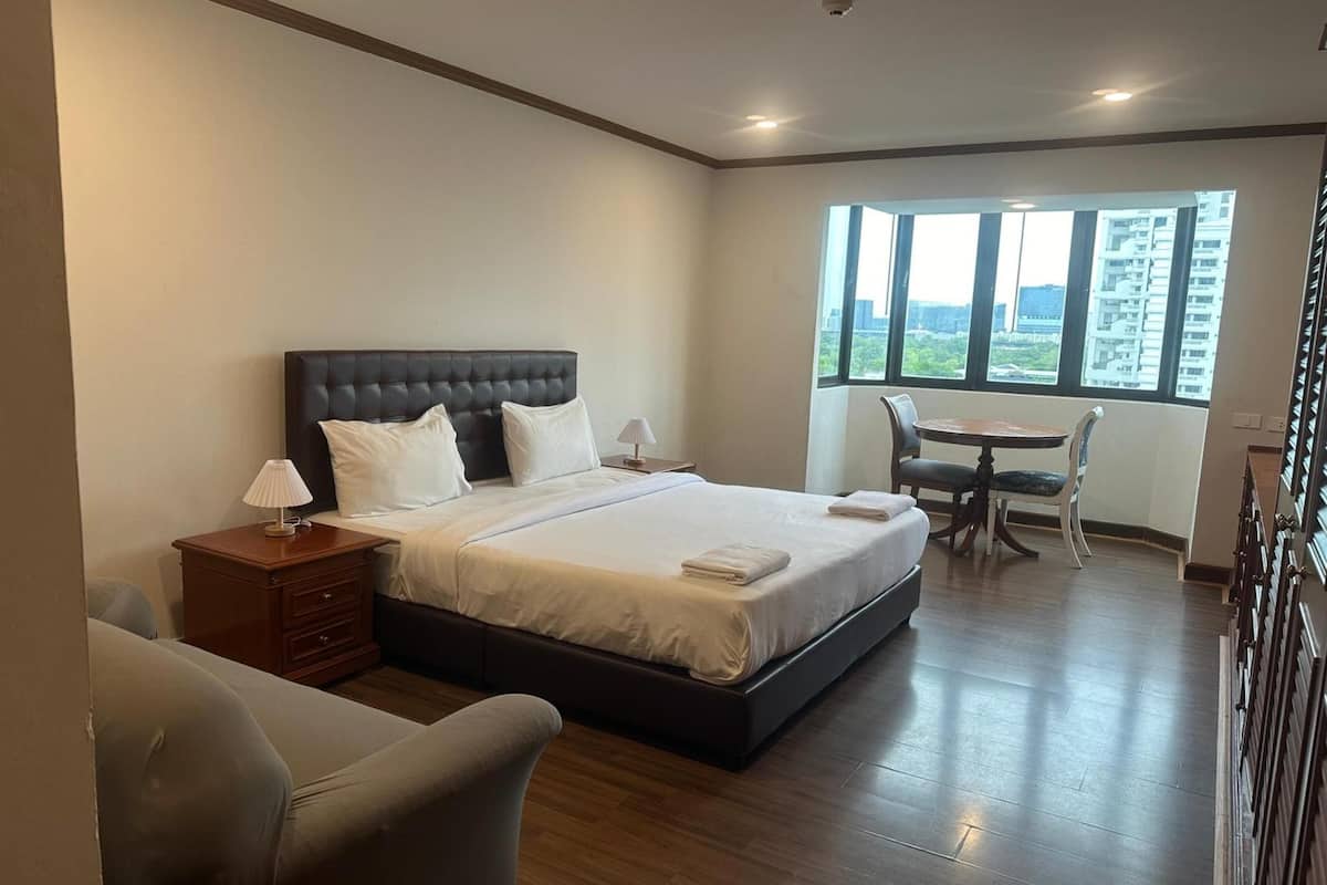 Studio Basic | 1 kamar tidur, brankas, meja kerja, dan setrika/meja setrika