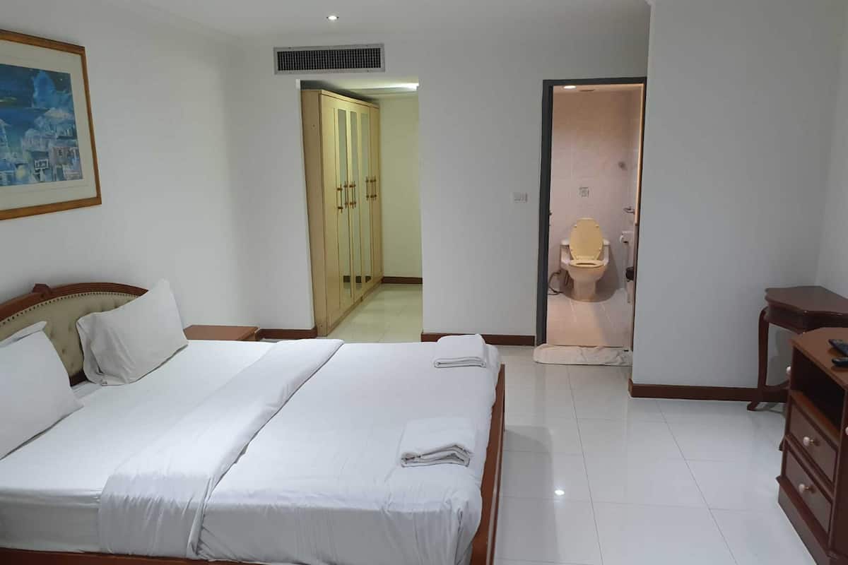 Apartemen | 1 kamar tidur, brankas, meja kerja, dan setrika/meja setrika