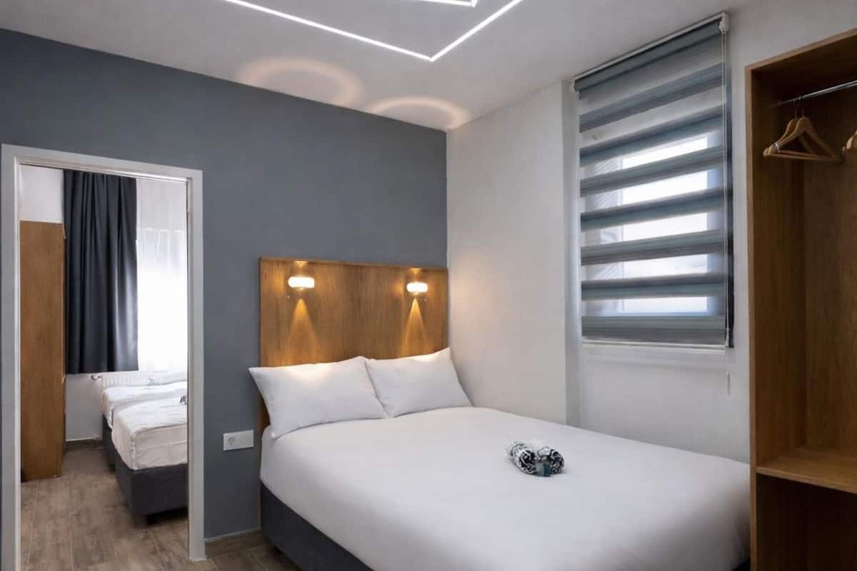 Classic Triple Room | Egyptian cotton sheets, premium bedding, Tempur-Pedic beds, minibar