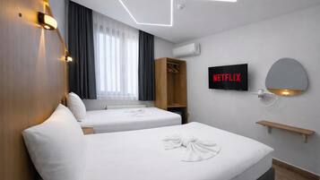 Classic-Zweibettzimmer, 2 Einzelbetten, mit Bad, Stadtblick | Flur