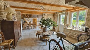 Interior - Maison Spacieuse , Pour Séjours au Calme sur le Plateau des Mille Étangs (La Lanterne-et-les-Armonts)