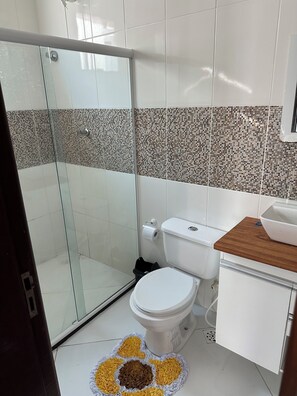 Towels, toilet paper - Casa Aconchegante em Jauá. Ideal Para Viver Momentos Incríveis com Família (Jauá Camaçari)