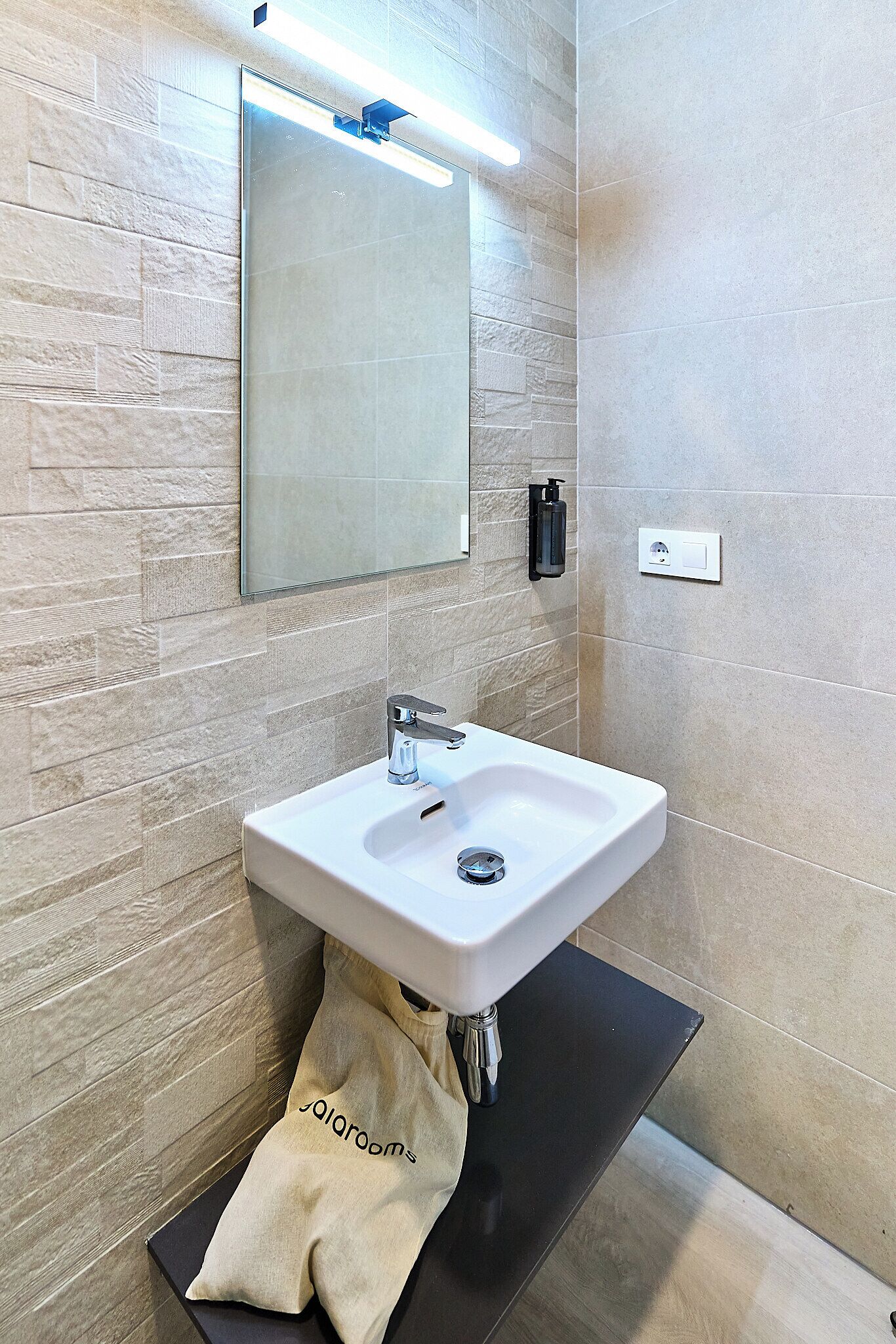 Photo - Hotel Gran Vía by gaiarooms