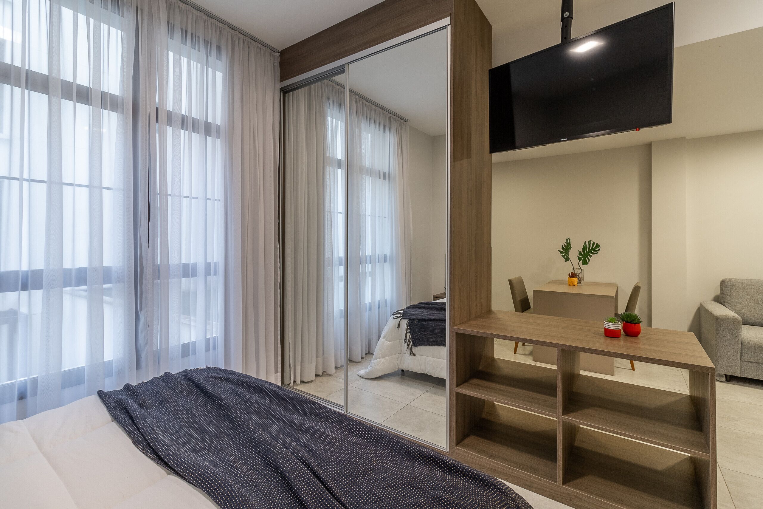 مكواة/لوح كي وواي فاي مجانًا وملاءات أسرّة