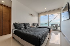 2 bedrooms, iron/ironing board, Internet, bed sheets - 24th floor ocean view 2BR (Cartagena de Indias)