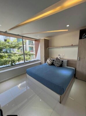 1 室の ベッドルーム、デスク、アイロン / アイロン台、WiFi