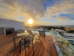 屋外ダイニングエリア