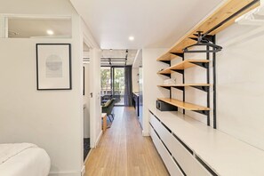 Interior - Modern Apartment in Vibrant Bo Kaap - Pool Deck (Cape Town)