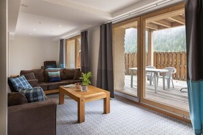Living area - Wifi, view mountain, terrace, parking, tv, ski locker, 130m², Peisey-Vallandry (Peisey-Nancroix)
