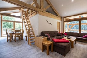 Living area - Wifi, 3rd floor, view valley, terrace, parking, tv, ski locker, 120m², Peisey-Vallandry (Peisey-Nancroix)
