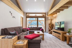 Living area - Wifi, 3rd floor, view valley, terrace, parking, tv, ski locker, 120m², Peisey-Vallandry (Peisey-Nancroix)