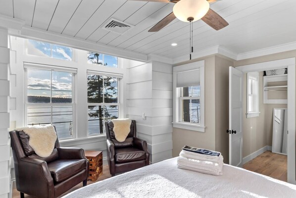 3 室のベッドルーム、セーフティボックス (室内)、アイロン / アイロン台、WiFi