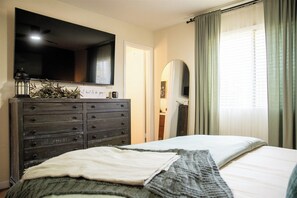 3 bedrooms, iron/ironing board, travel cot, free WiFi