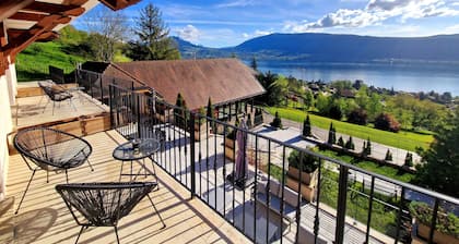 "Annecy Location Prestige: Villa Josephine – Stunning View of Lake Annecy"