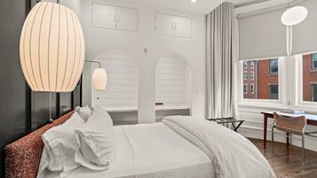 Luxury Apartment, City View | 1 bedroom, desk, laptop workspace, soundproofing