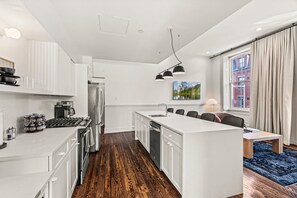 Luxury-Apartment, 1 Schlafzimmer, Stadtblick, Turm | Eigene Küche