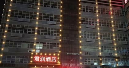 Junrun Hotel