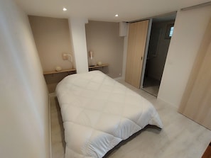 1 Schlafzimmer, Reisekinderbett, kostenloses WLAN, Bettwäsche