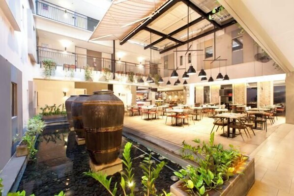 Restaurant - Sevn Legian (Bali)