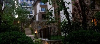 Xiangyue Shiguang Farmhouse