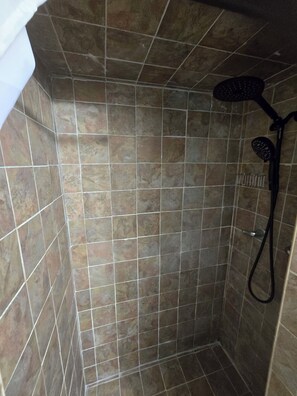 Shower, towels, soap, shampoo - Five Full Appointed Bedroom House in Quiet Neighborhood  (Baker)