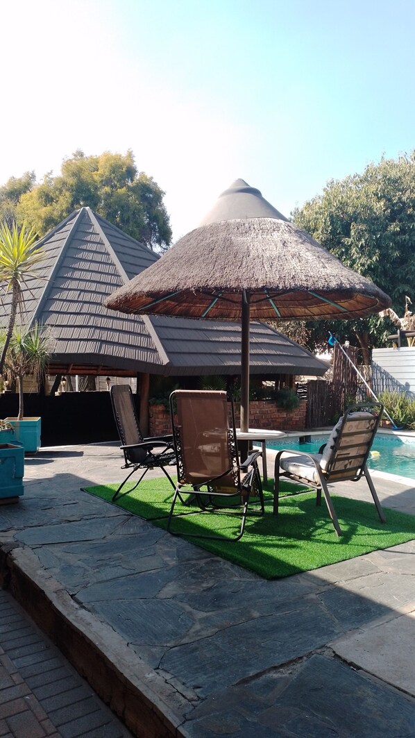 Terrace/patio - Welcoming 3-bedroom house with WiFi in Pretoria (Pretoria)