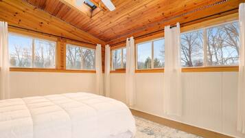 5 bedrooms, iron/ironing board, travel cot, free WiFi