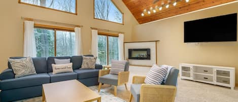 Smart TV, fireplace, video games