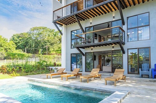 Charming 1st Floor Villa in Serene Camaronal