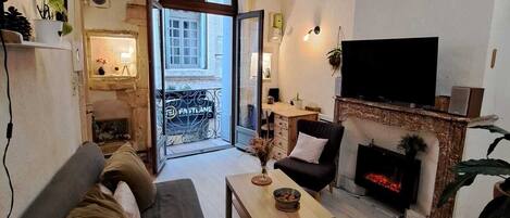 TV connectée, cheminée