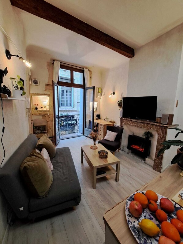 TV connectée, cheminée