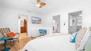 4 bedrooms, desk, iron/ironing board, travel crib