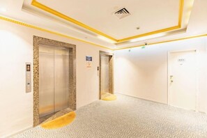 Unclassified image, 2 of 26, button - Wenhui Hotel (Shanghai)
