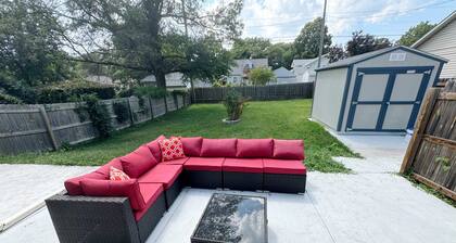 Charming Lincoln Gem: Sleeps 10, perfect for families!