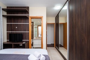 3 bedrooms, free WiFi - MFL1802 (Goiânia)