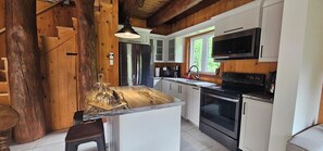 Private kitchen - Le Refuge, Chutes à Lessard
(Saint-Alexis-des-Monts)