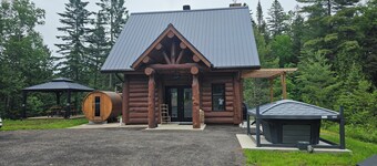 Le Refuge, Chutes à Lessard
