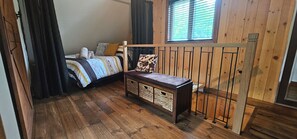 2 bedrooms, iron/ironing board, WiFi - Le Refuge, Chutes à Lessard
(Saint-Alexis-des-Monts)