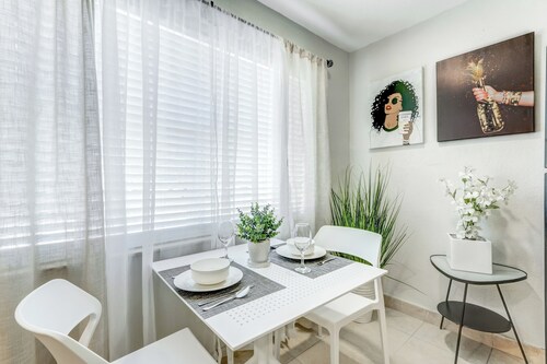 Cozy Casita Luna 1/1 near beach 60in TV /625 mbps wifi