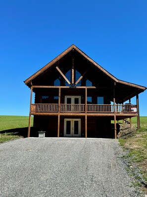 Exterior - Authentic Hemlock Log Cabin 4 Bedroom Ski Chalet On Lake And Next To Ski Slopes (Davis)