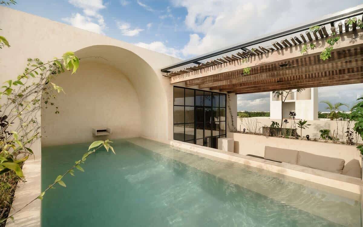 泳池