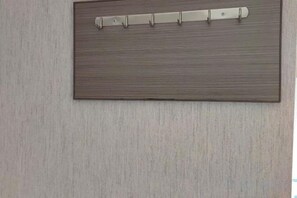 Unclassified image, 3 of 9, button - Shaoxing Jinleyuan Business Hotel (Shaoxing)